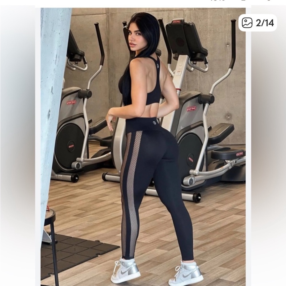 Bombshell sports mowhawk leggings and bra